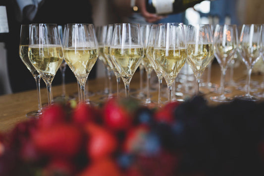 Igaüks saab nüüd klubis või peol oma joogi kiirelt testida – lihtne viis end kaitsta võimalike uimastite eest.